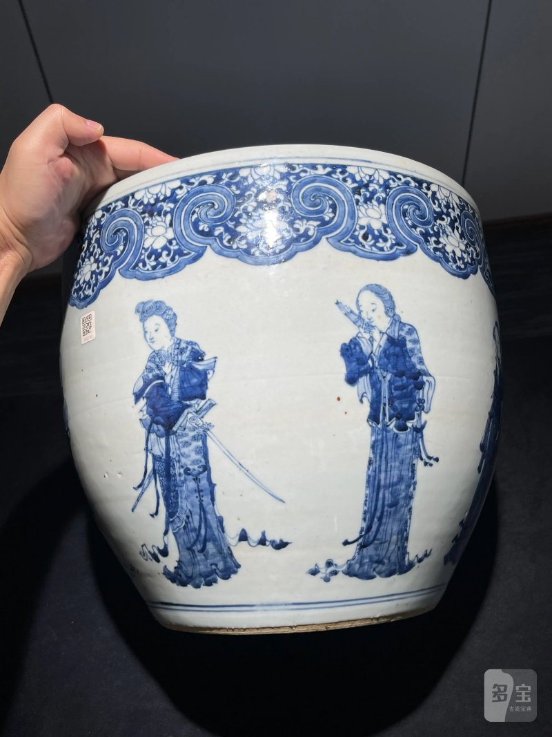 清晚期 青花人物纹卷缸 - 图5